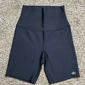 ALO black bike shorts